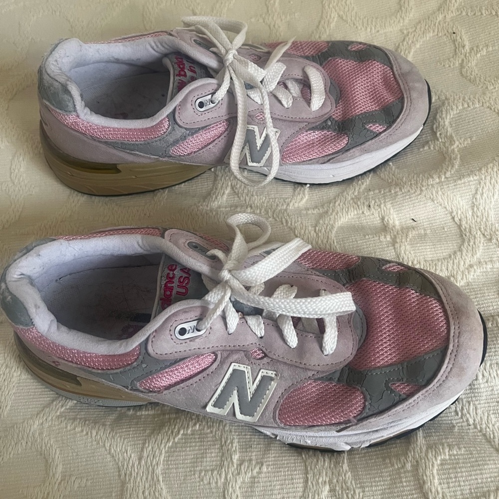 New Balance Susan G Komen Breast Cancer Pink Womens 8.5 - Picture 3 of 3